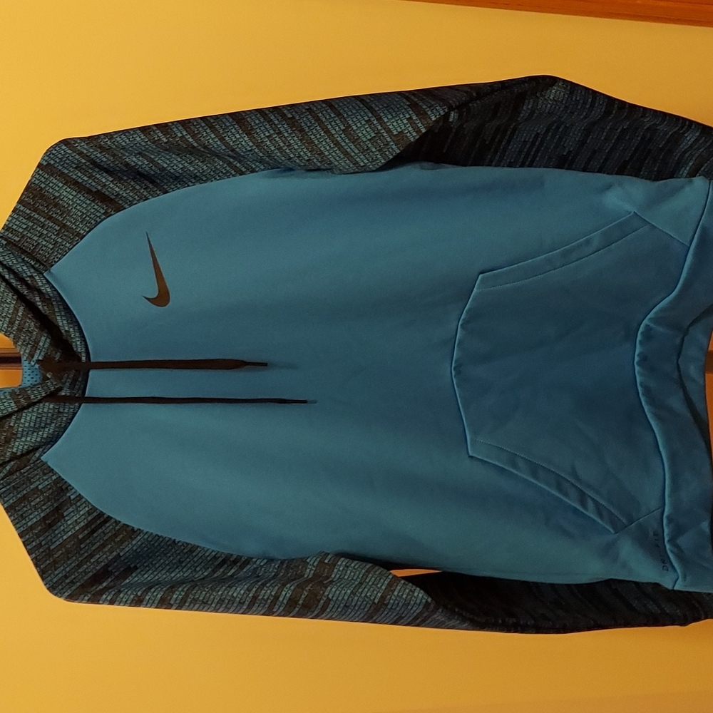 Nike Dri-Fit Hoodie
